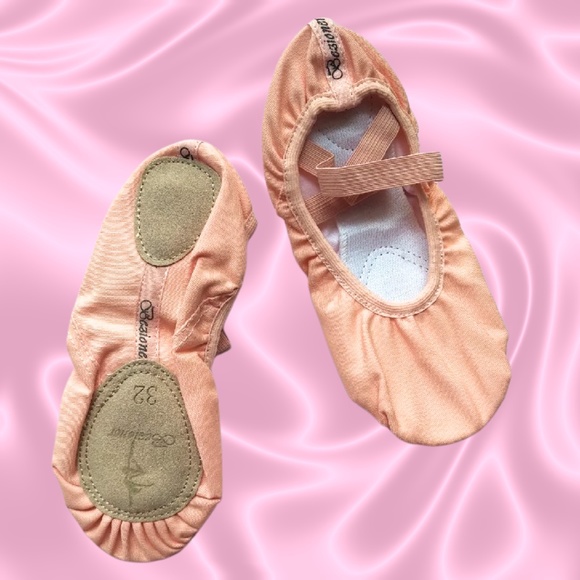 Brand New! Girl's Ballet Slippers - Picture 1 of 3